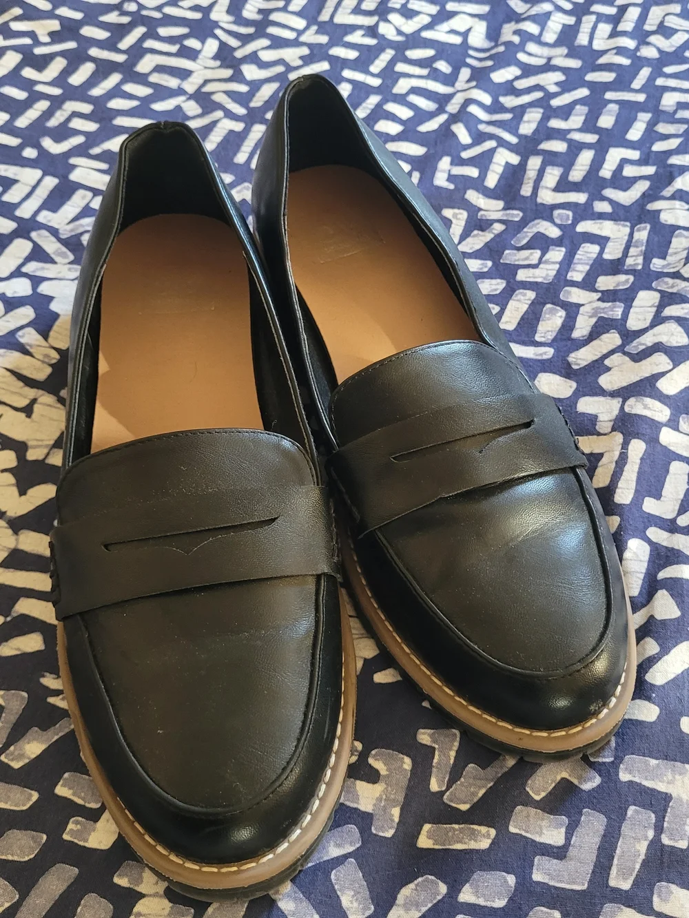 NWOT, Dolce Vita Black Leather Penny Loafers with Tan Trim, SIZE 10 WOMEN'S